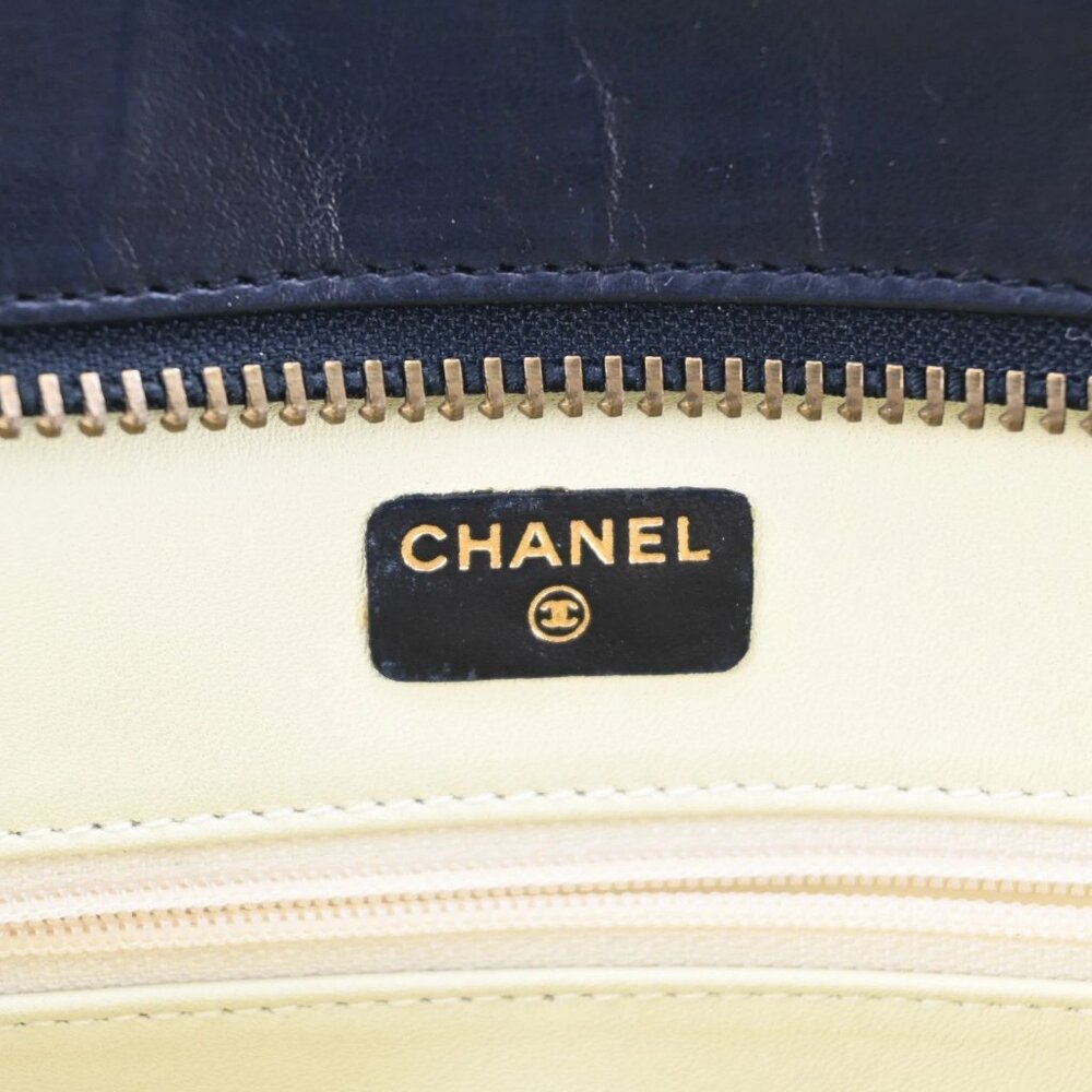 AUTHENTIC CHANEL Matelasse Black Leather Pouch Bag bsj797-121225 - Picture 16 of 16